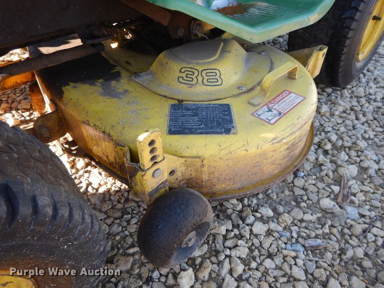 image for item DH0109 John Deere 160 lawn mower