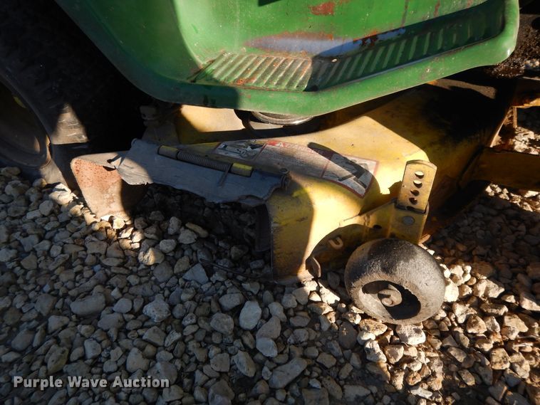 image for item DH0109 John Deere 160 lawn mower