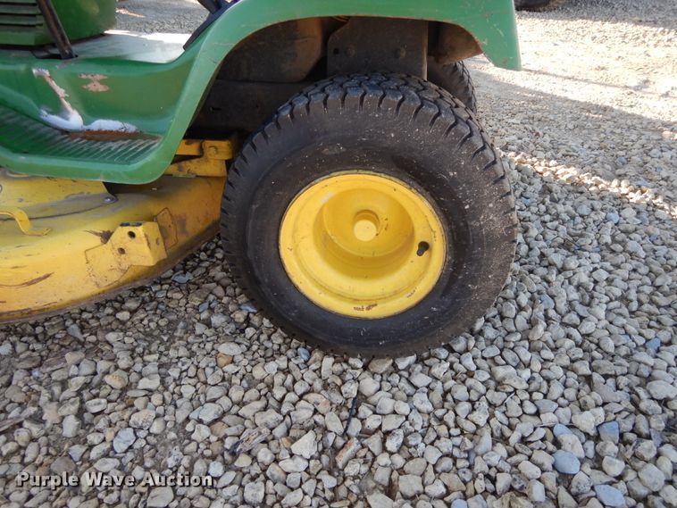 image for item DH0109 John Deere 160 lawn mower