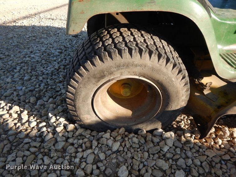 image for item DH0109 John Deere 160 lawn mower