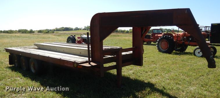 image for item DH0122 1977 Hillsboro equipment trailer