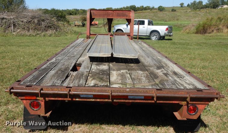 image for item DH0122 1977 Hillsboro equipment trailer