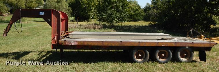 image for item DH0122 1977 Hillsboro equipment trailer