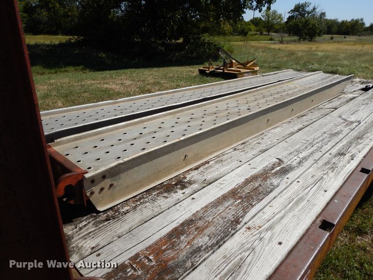 image for item DH0122 1977 Hillsboro equipment trailer