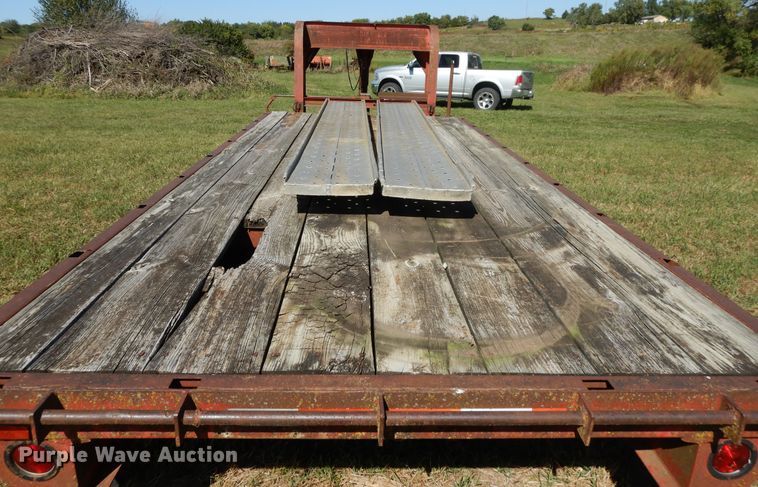image for item DH0122 1977 Hillsboro equipment trailer