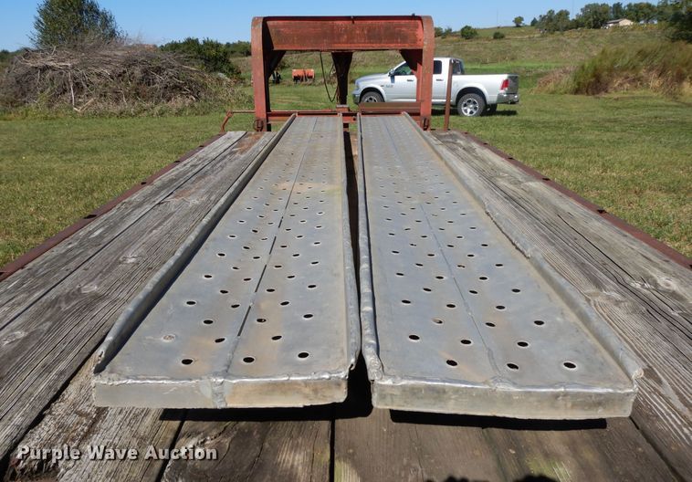 image for item DH0122 1977 Hillsboro equipment trailer