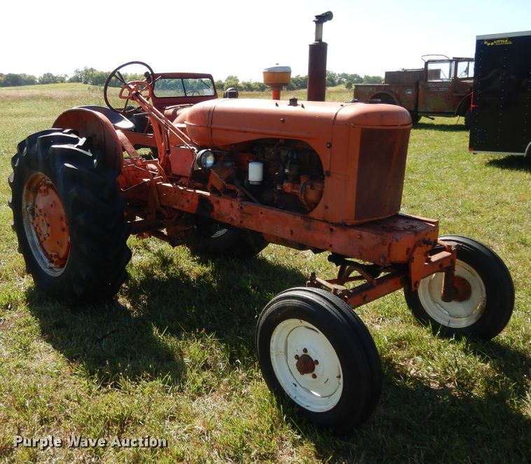 image for item DH0125 Allis Chalmers  tractor