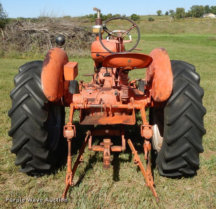 image for item DH0125 Allis Chalmers  tractor