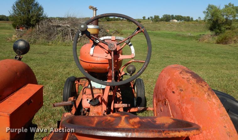 image for item DH0125 Allis Chalmers  tractor