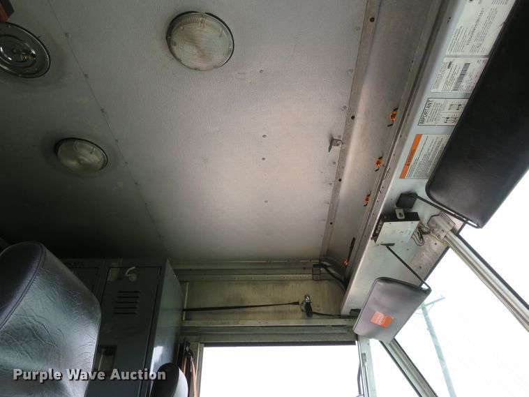 image for item DH1202 2004 Freightliner MT45  delivery truck