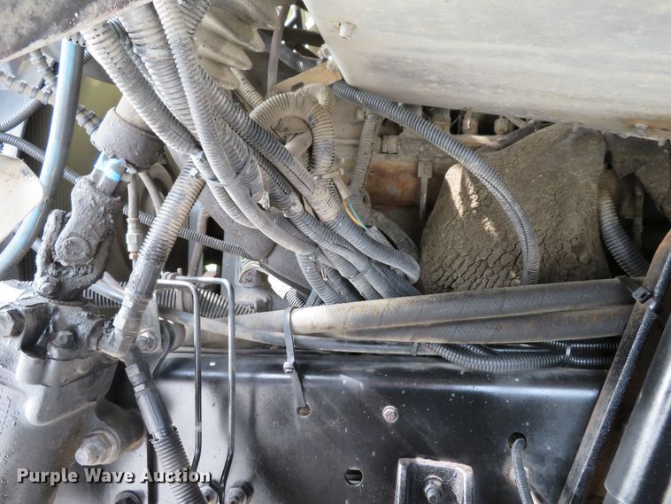 image for item DH1202 2004 Freightliner MT45  delivery truck