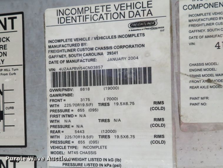 image for item DH1202 2004 Freightliner MT45  delivery truck