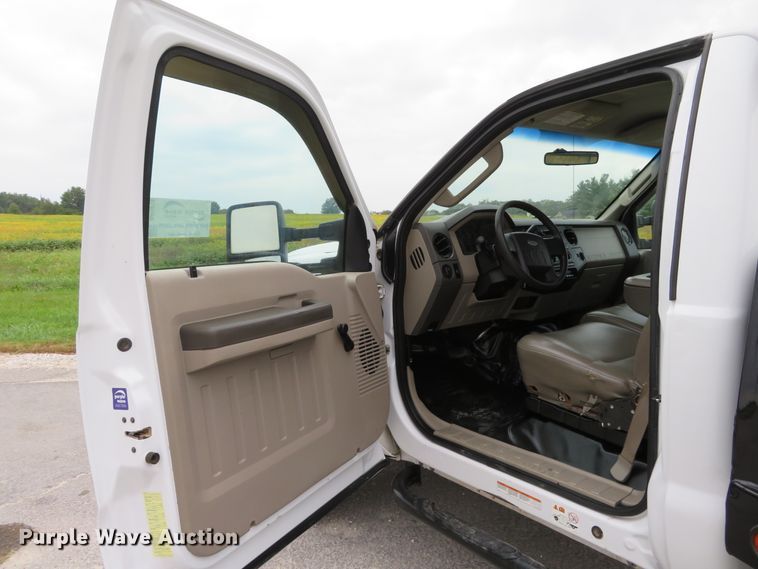 image for item DH1218 2008 Ford F550 Super Duty XL  flatbed truck