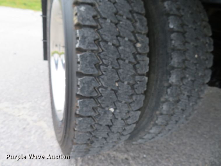 image for item DH1218 2008 Ford F550 Super Duty XL  flatbed truck