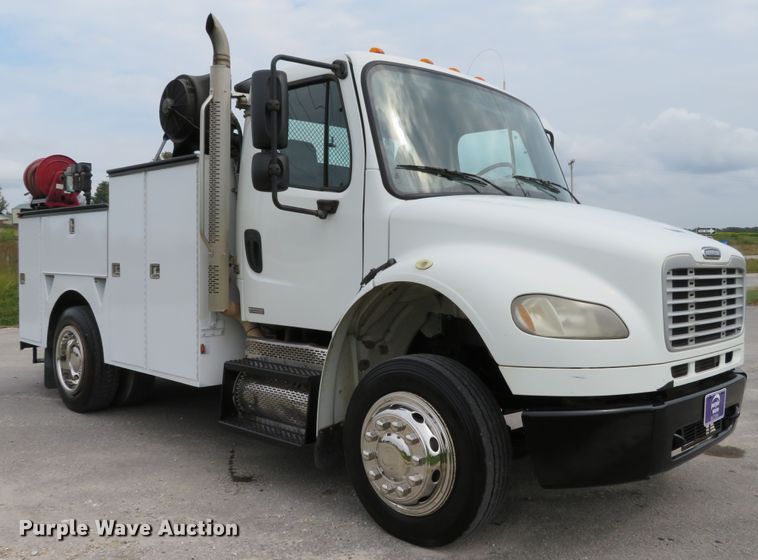 image for item DH1225 2010 Freightliner Business Class M2  utility truck