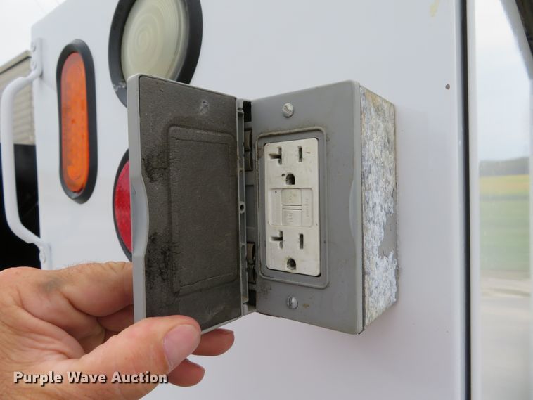 image for item DH1225 2010 Freightliner Business Class M2  utility truck