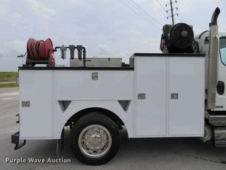 image for item DH1225 2010 Freightliner Business Class M2  utility truck