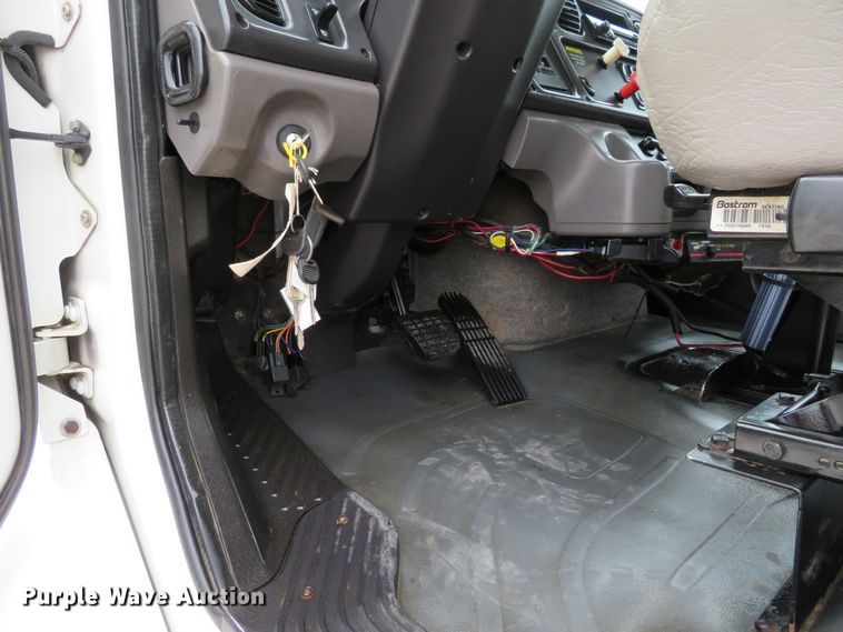 image for item DH1225 2010 Freightliner Business Class M2  utility truck