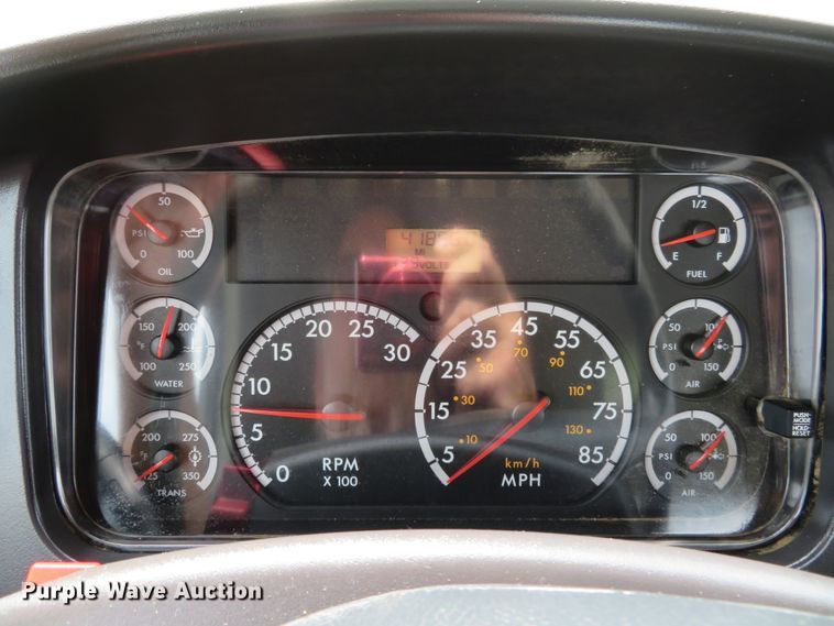 image for item DH1225 2010 Freightliner Business Class M2  utility truck