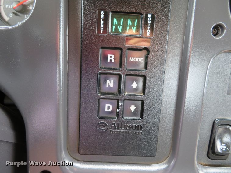 image for item DH1225 2010 Freightliner Business Class M2  utility truck