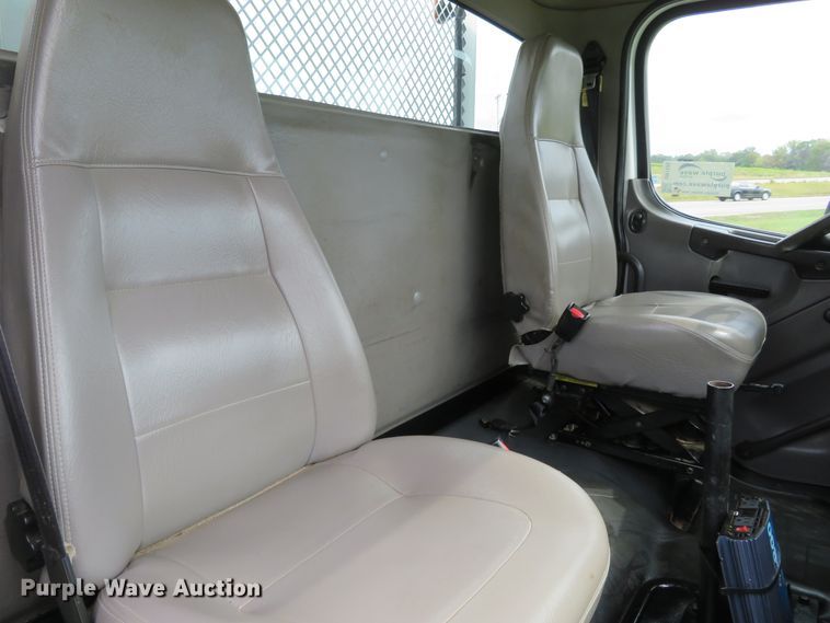 image for item DH1225 2010 Freightliner Business Class M2  utility truck