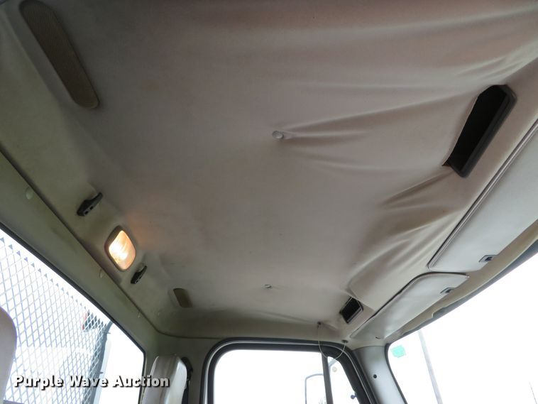 image for item DH1225 2010 Freightliner Business Class M2  utility truck