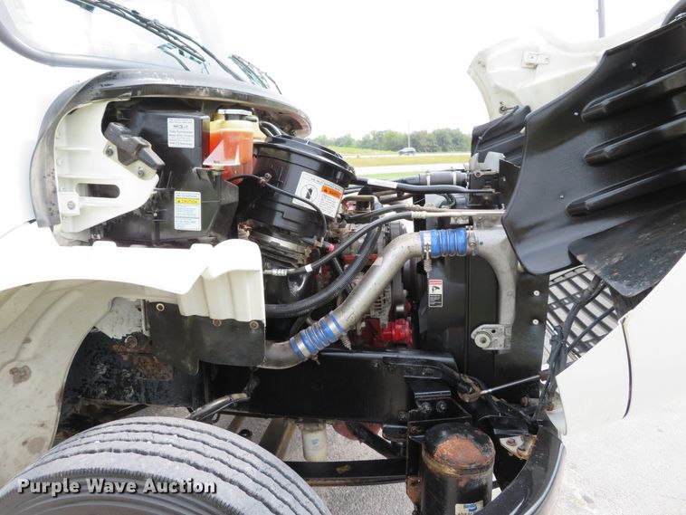 image for item DH1225 2010 Freightliner Business Class M2  utility truck