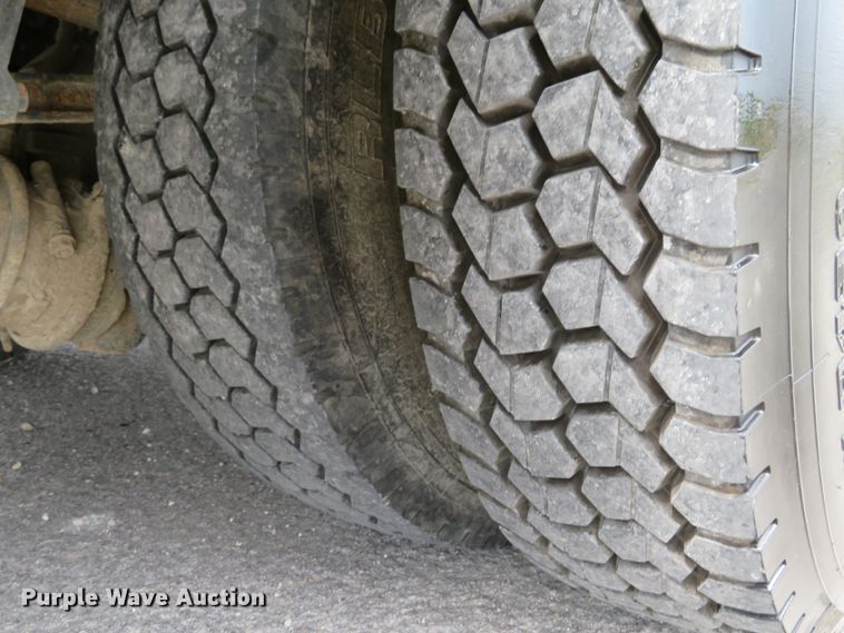 image for item DH1225 2010 Freightliner Business Class M2  utility truck