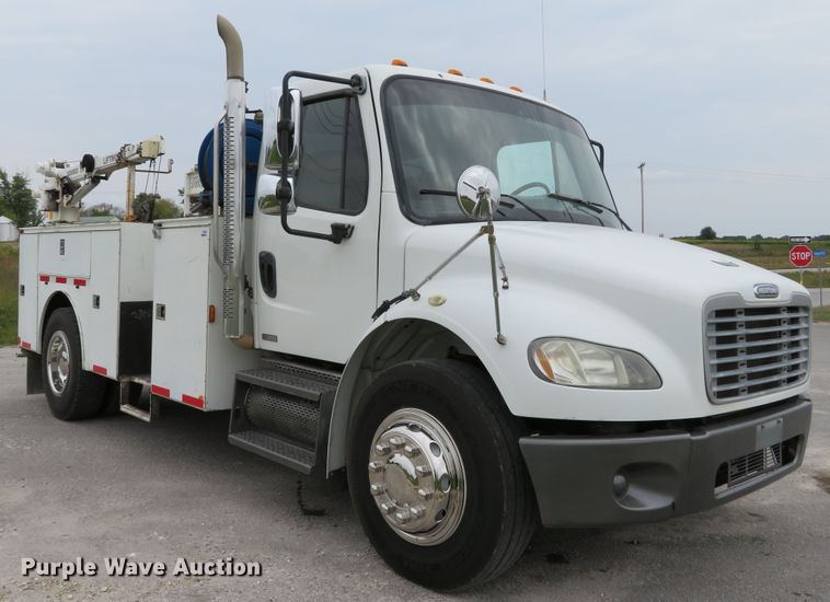 image for item DH1227 2009 Freightliner M2  utility truck