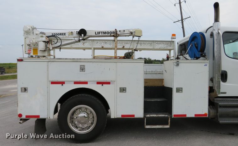 image for item DH1227 2009 Freightliner M2  utility truck