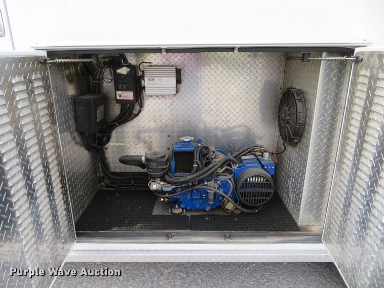 image for item DH1228 2002 Ford Econoline E450 Super Duty  ambulance