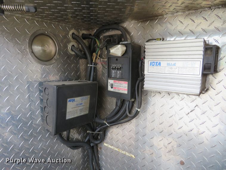 image for item DH1228 2002 Ford Econoline E450 Super Duty  ambulance