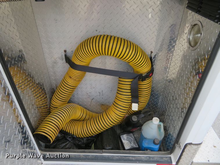 image for item DH1228 2002 Ford Econoline E450 Super Duty  ambulance