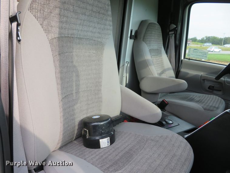 image for item DH1228 2002 Ford Econoline E450 Super Duty  ambulance