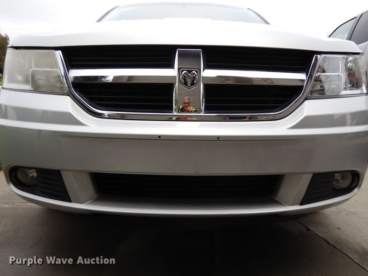 image for item DH6655 2010 Dodge Journey  SUV