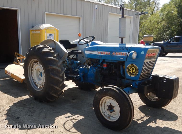 image for item DH7012 Ford 4000  tractor