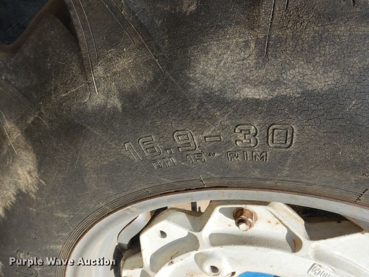 image for item DH7012 Ford 4000  tractor