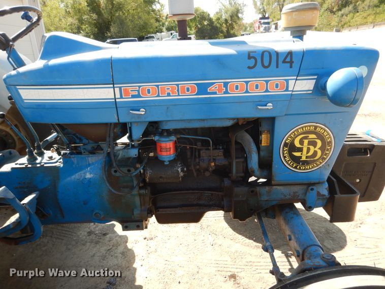 image for item DH7012 Ford 4000  tractor