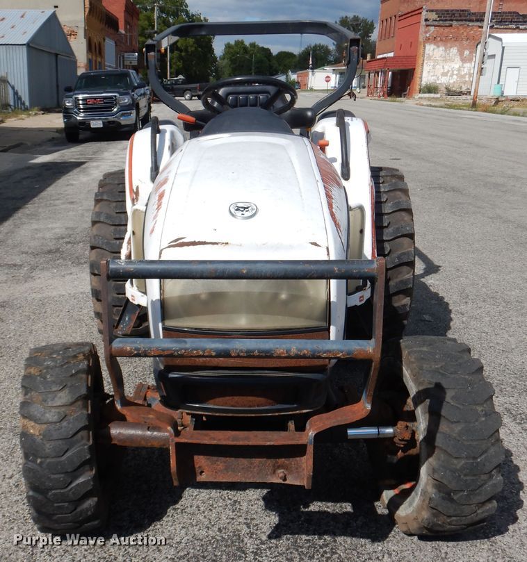 image for item DH7014 Bobcat CT230  tractor