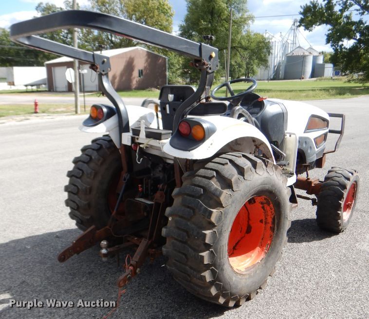 image for item DH7014 Bobcat CT230  tractor