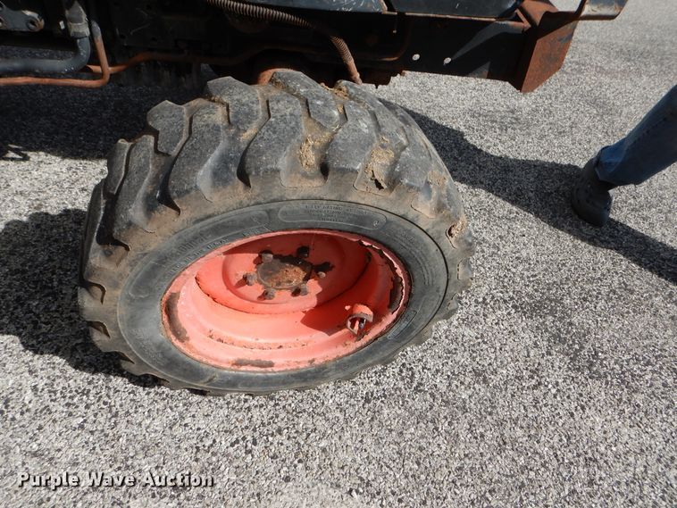 image for item DH7014 Bobcat CT230  tractor