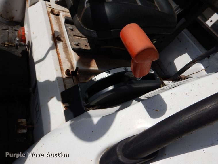 image for item DH7014 Bobcat CT230  tractor