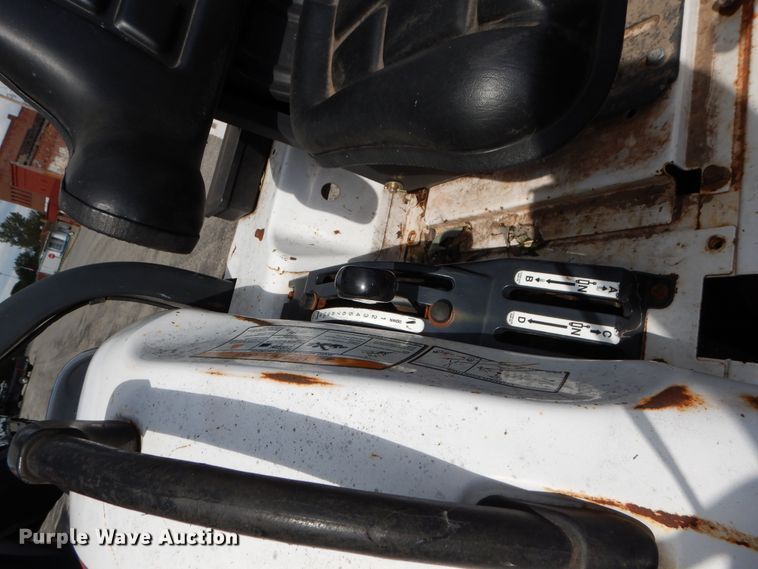 image for item DH7014 Bobcat CT230  tractor