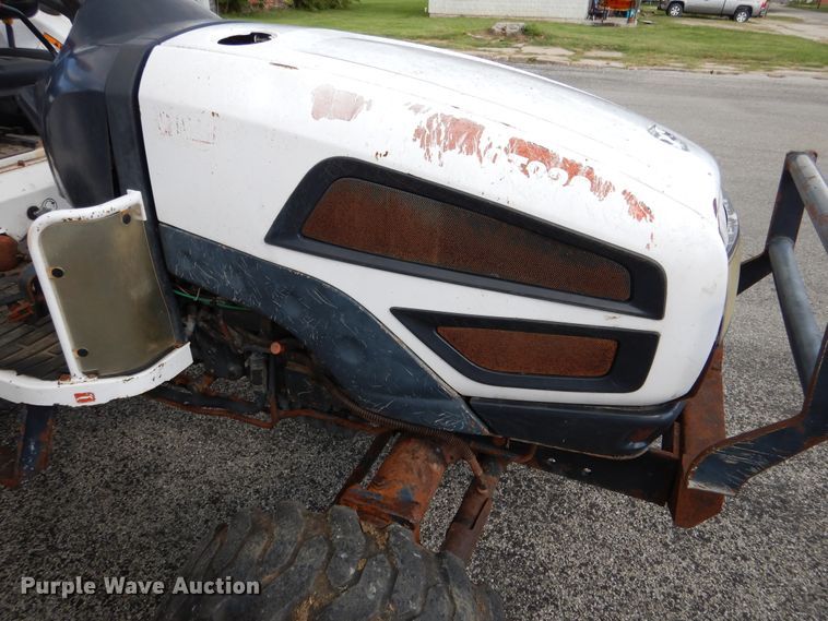 image for item DH7014 Bobcat CT230  tractor