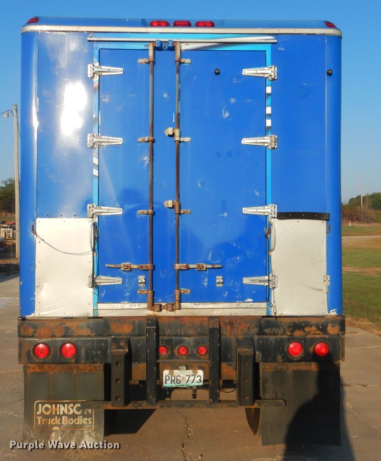 image for item DI0471 2005 Clark refrigerated van trailer