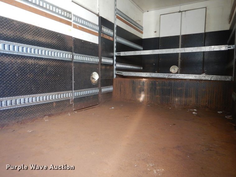 image for item DI0471 2005 Clark refrigerated van trailer