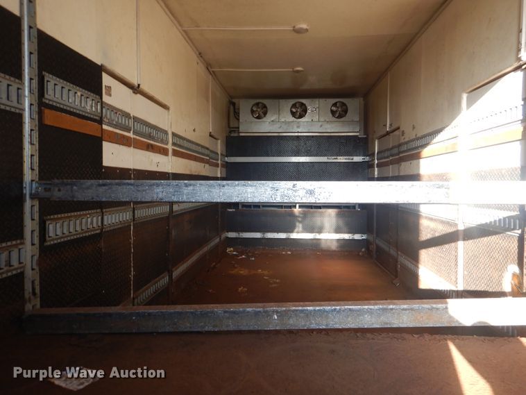 image for item DI0471 2005 Clark refrigerated van trailer
