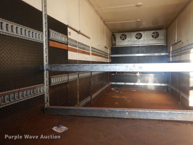 image for item DI0471 2005 Clark refrigerated van trailer