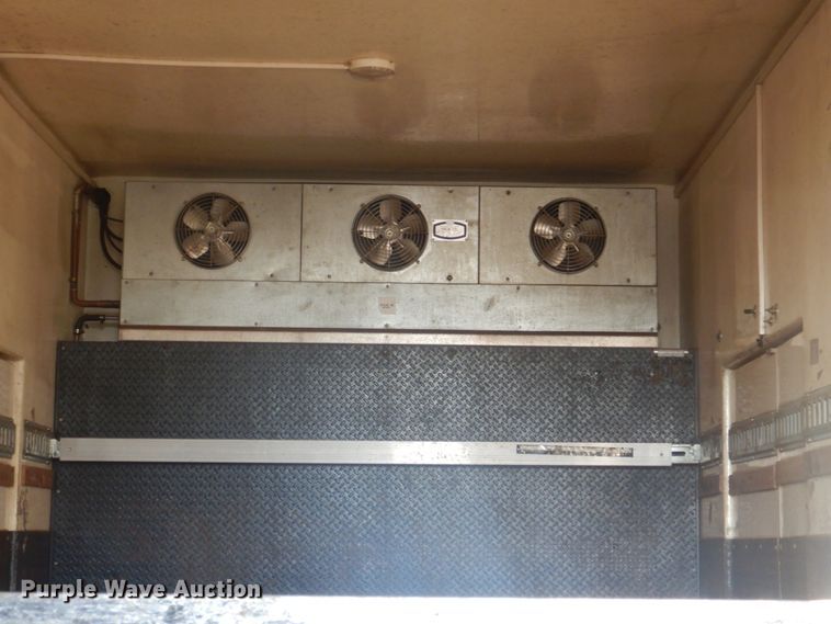 image for item DI0471 2005 Clark refrigerated van trailer