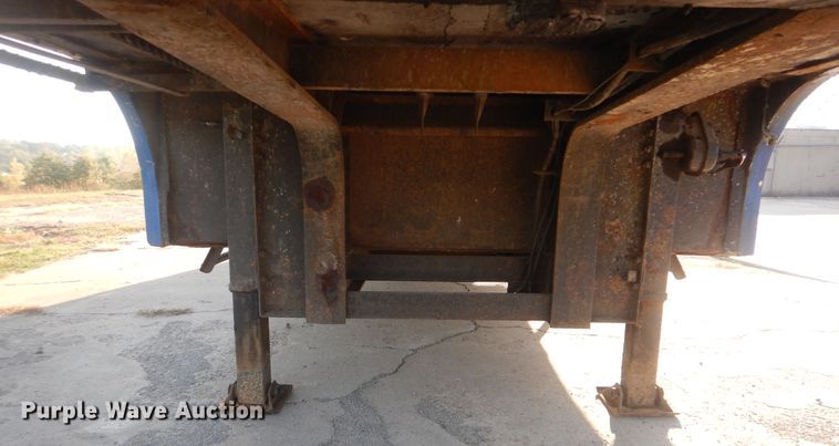 image for item DI0471 2005 Clark refrigerated van trailer